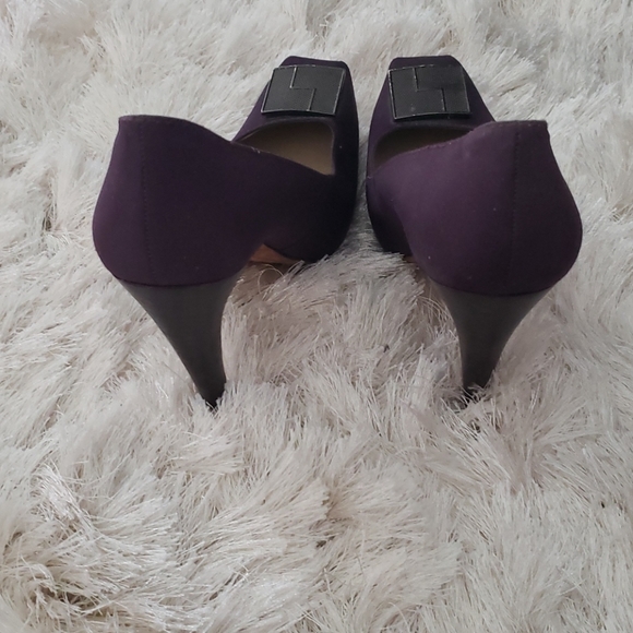 L.A.M.B. Pumps - Picture 3 of 6